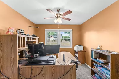 586 Brookpark Drive, Cuyahoga Falls, OH 44223 - Photo 10