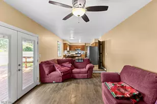 586 Brookpark Dr, Cuyahoga Falls, OH 44223 - Photo 10