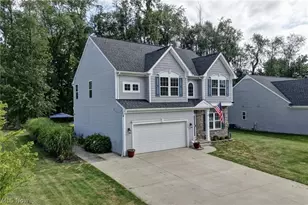 3059 Stonehurst Rd, Green, OH 44685 - Photo 2