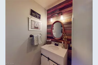 2450 Fairchild Circle NW, Uniontown, OH 44685 - Photo 18