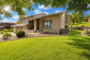 1941 Buckeye St NE, New Philadelphia, OH 44663 - Photo 2