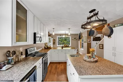 66073 Wolfs Den, Cambridge, OH 43725 - Photo 2