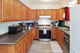 248 Jennings Ave, Cuyahoga Falls, OH 44221 - Photo 8