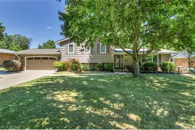 3665 Russett Drive, Grandview Heights, OH 44147 - Photo 2