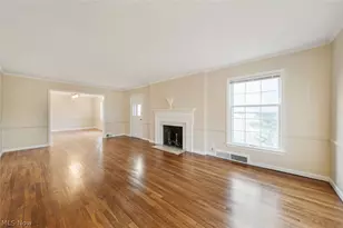 19208 Chagrin, Huber Heights, OH 44122 - Photo 2