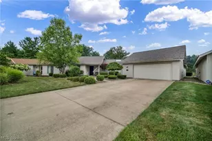 32668 Deerspring Ct, North Ridgeville, OH 44039 - Photo 4