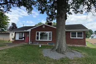 815 3rd St SW, New Philadelphia, OH 44663 - Photo 2