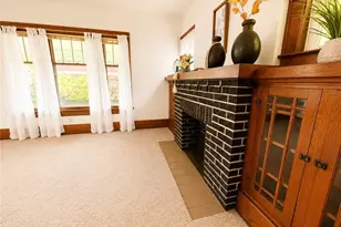 684 Dayton St, Akron, OH 44310 - Photo 8