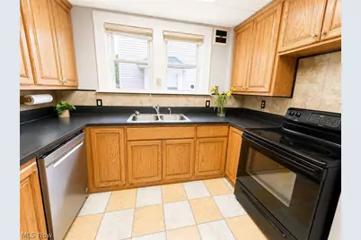 684 Dayton Street, Akron, OH 44310 - Photo 16