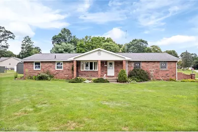 5059 Broadview Street NE, Louisville, OH 44641 - Photo 1