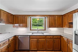 5059 Broadview St NE, Louisville, OH 44641 - Photo 14