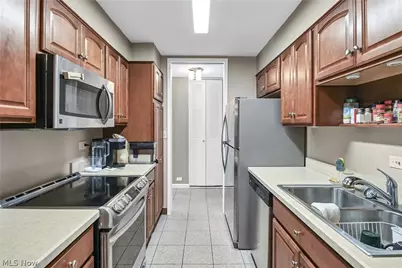 12700 Lake Avenue #1210, Oakwood, OH 44107 - Photo 4