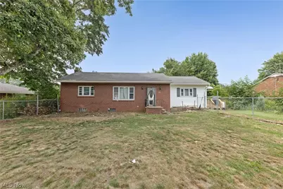121 E Ralston Avenue, Akron, OH 44301 - Photo 4