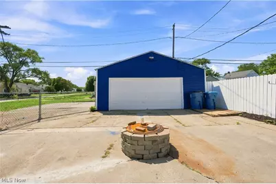 418 Missouri Avenue, Lorain, OH 44052 - Photo 4