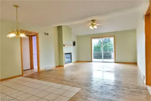 10420 Carrie Dr, New Middletown, OH 44442 - Photo 4
