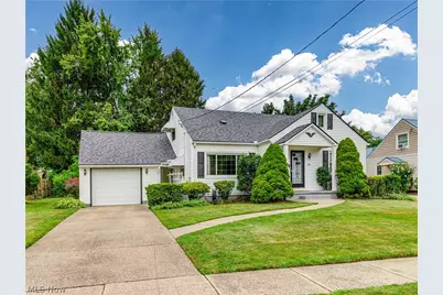 186 E Woodsdale Avenue, Akron, OH 44301 - Photo 2
