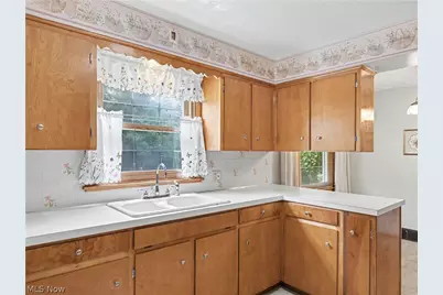 186 E Woodsdale Avenue, Akron, OH 44301 - Photo 12