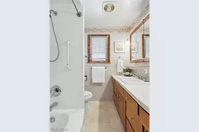186 E Woodsdale Avenue, Akron, OH 44301 - Photo 18