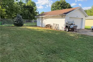 415 W 8th St, Dover, OH 44622 - Photo 4