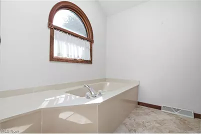 4502 Edgewater Drive, Sheffield Lake, OH 44054 - Photo 20