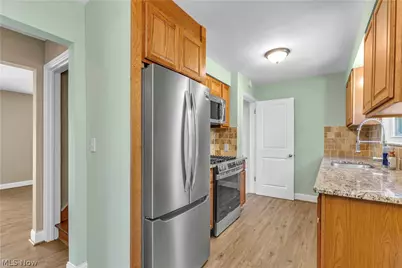 4082 Palm Avenue, Lorain, OH 44055 - Photo 12