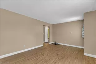 4082 Palm Ave, Lorain, OH 44055 - Photo 18