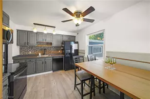356 E 329th St, Willowick, OH 44095 - Photo 6