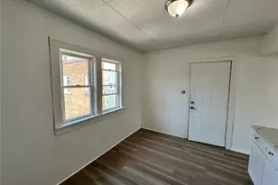 2232 W 103rd St, Loveland, OH 44102 - Photo 2