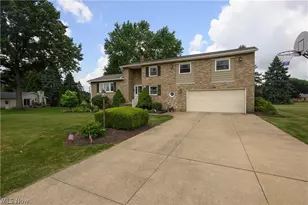 6775 Lake Cable Ave NW, North Canton, OH 44720 - Photo 2