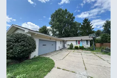 2475 Sand Run, Fairlawn, OH 44333 - Photo 2