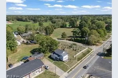 223 E Maple Street, Hartville, OH 44632 - Photo 8