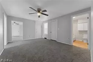 223 E Maple St, Hartville, OH 44632 - Photo 10