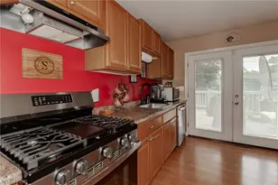 1856 Stirling Rd, Madison, OH 44057 - Photo 10