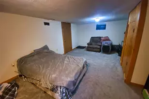 341 Hamilton Ave, Coshocton, OH 43812 - Photo 18