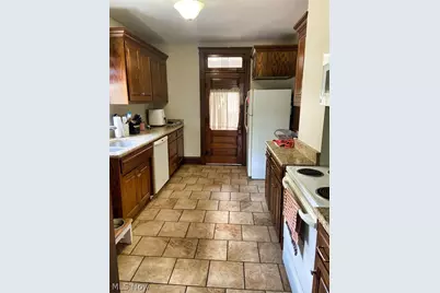 341 Hamilton Avenue, Coshocton, OH 43812 - Photo 8