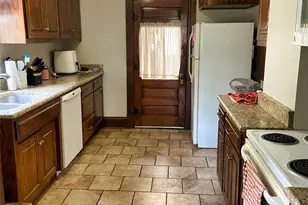 341 Hamilton Ave, Coshocton, OH 43812 - Photo 8
