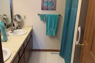 7563 Monterey Bay Dr, Mentor on the Lake, OH 44060 - Photo 6