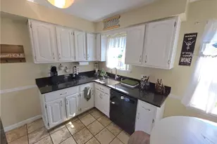 230 E 288th St, Willowick, OH 44095 - Photo 22