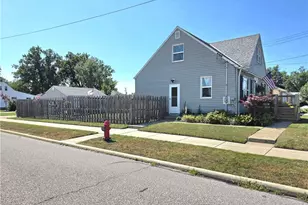 230 E 288th St, Willowick, OH 44095 - Photo 10
