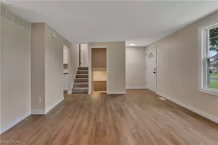 5609 Tulane Ave, Austintown, OH 44515 - Photo 8