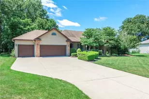 1016 Woodland Chase, Grafton, OH 44044 - Photo 2