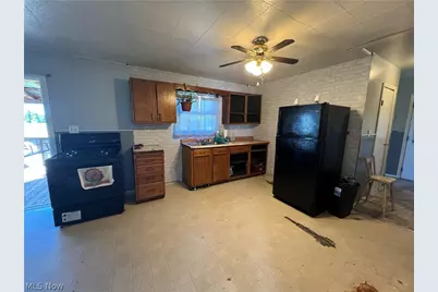 1081 Creek Road, Pierpont, OH 44082 - Photo 2