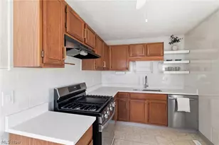 2536 Albrecht Ave, Akron, OH 44312 - Photo 6
