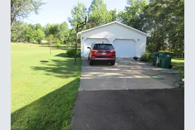75 E Erie Street, Jefferson, OH 44047 - Photo 6