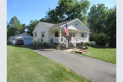 75 E Erie Street, Jefferson, OH 44047 - Photo 2