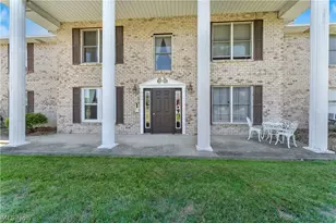 900 Pearson Cir, Boardman, OH 44512 - Photo 4