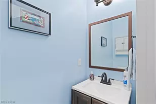 137 Colonial Dr, Painesville, OH 44077 - Photo 18