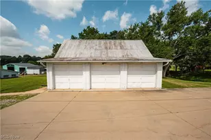 11755 Market Ave NW, Uniontown, OH 44685 - Photo 38