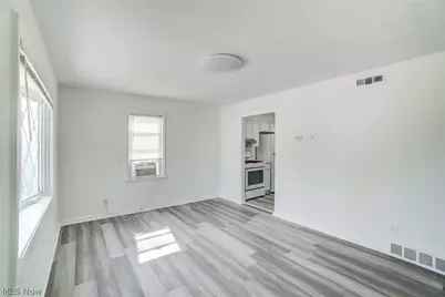 13117 Wilton Avenue, Loveland, OH 44135 - Photo 8