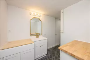 320 Oak St, Uhrichsville, OH 44683 - Photo 26